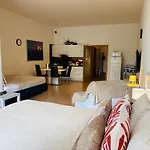 Maria Apartments - Free Parking